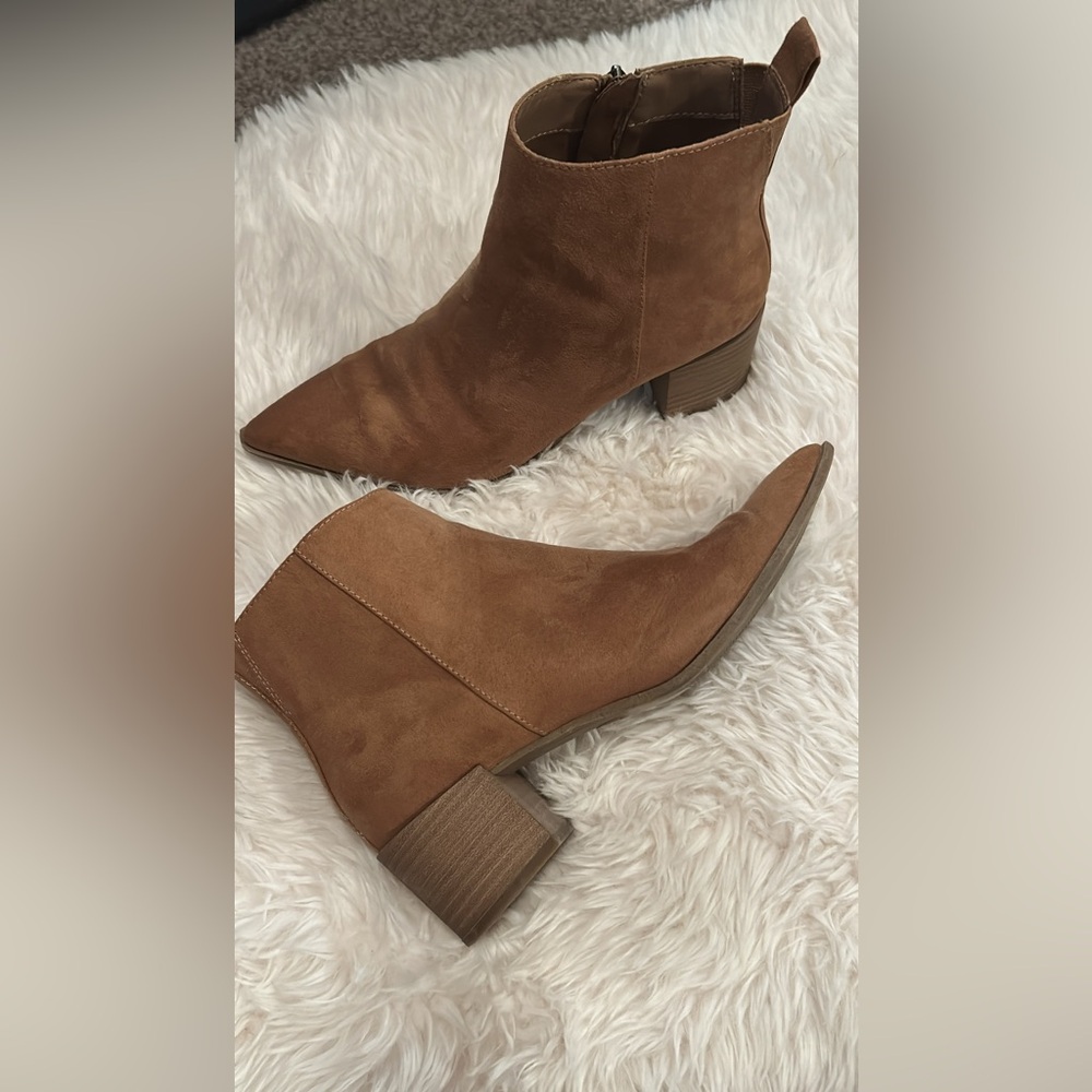 Universal Thread Brown Ankle Booties